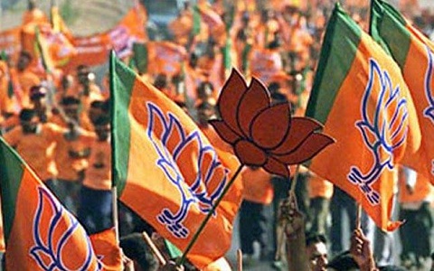 UP: Congress , Samajwadi Party MLA joined the BJP