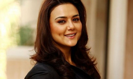  Preity Zinta's wedding photos were leaked , you will see