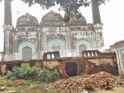 Ayodhya : The mosque is being built on land of Hanuman Garhi