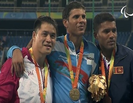 rio-paralympics-indias-javelin-thrower-devendra-jhajharia-wins-gold