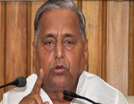 mulayam scolded party volenteers