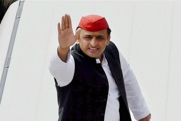 f-not-rs-15-lakh-at-least-rs-15000-should-have-been-deposited-akhilesh-yadav