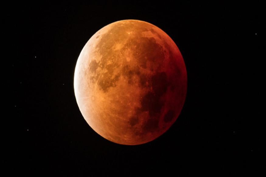 lunar-eclipse-complete-great-coincidence-on-full-moon-day