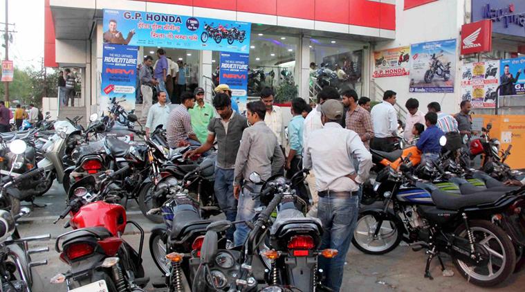 UP: Even before the showroom opens, it is crowded to buy bikes