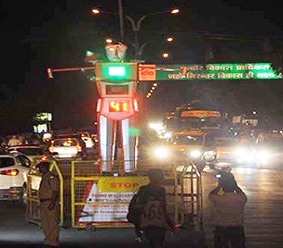 Took traffic system by the robots in Madhya Pradesh, USP