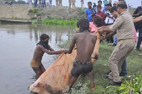 Sepoy found dead in river Gomti river