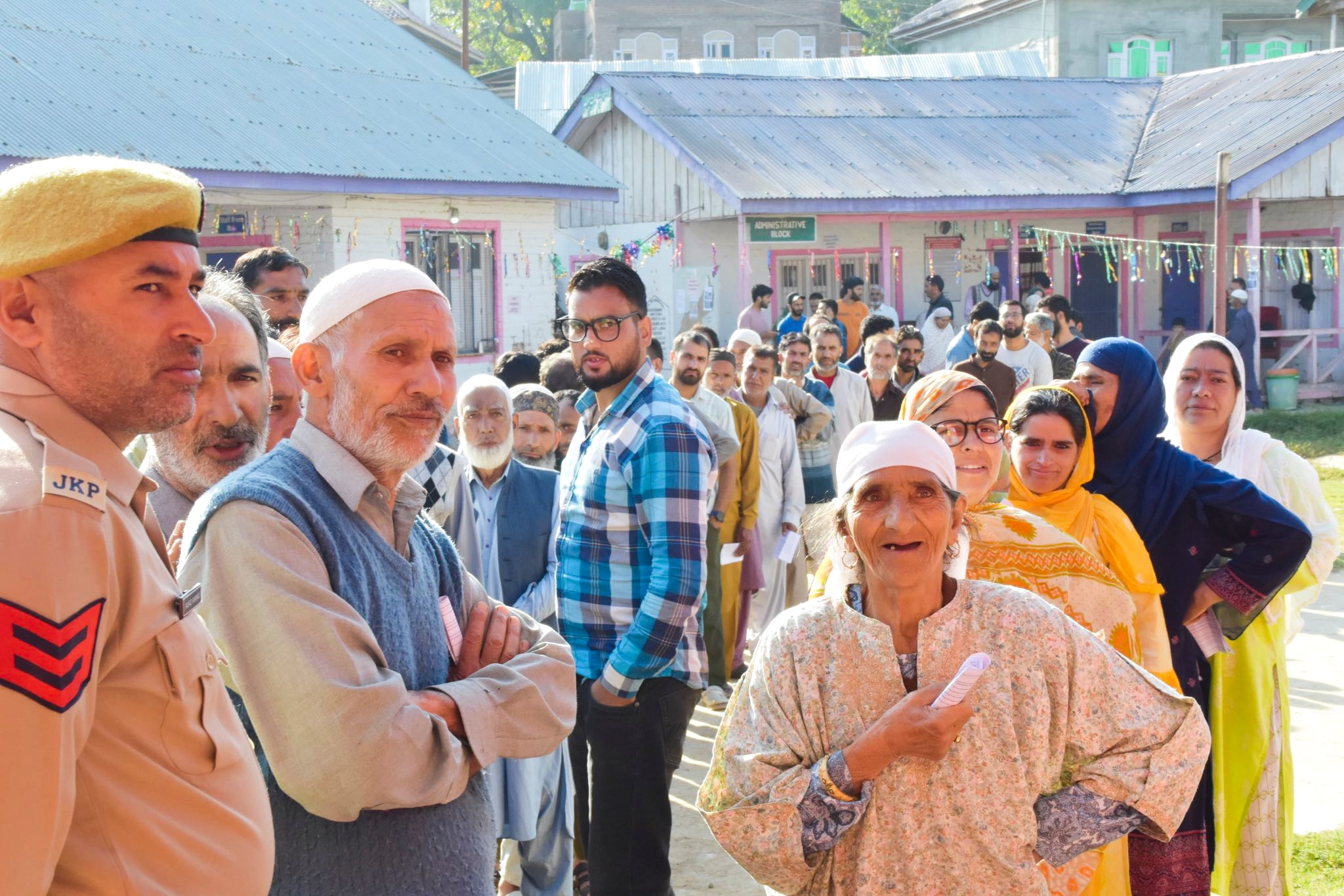 41.17% voting in Jammu and Kashmir till 1 pm