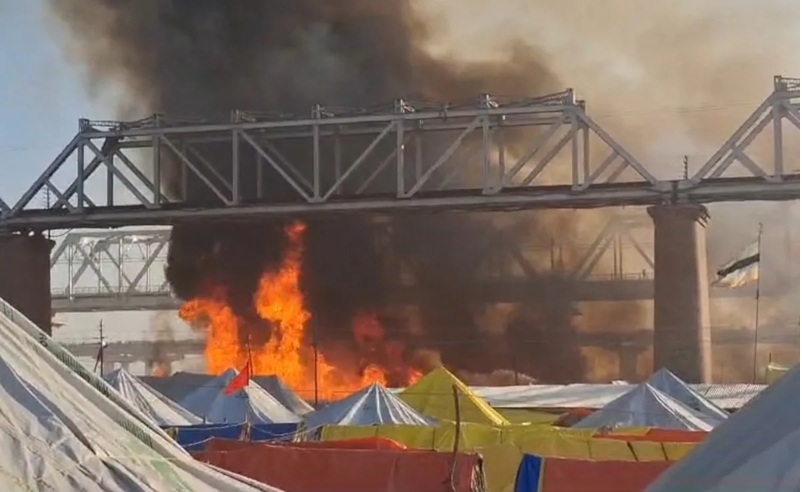 Fire broke out due to cylinder blast in Mahakumbh Mela area of ​​Prayagraj, many tents burnt; CM Yogi reached the spot