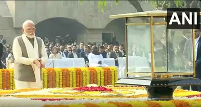 PM Modi paid floral tribute to Mahatma Gandhi at Rajghat on his death anniversary